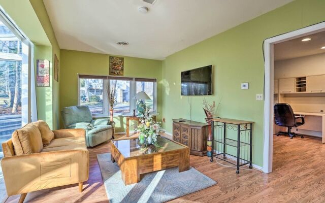 Wilmington Apartment - Close to Hiking & Dtwn