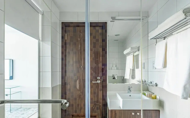 LUX Holiday Home - Azure Residence 2