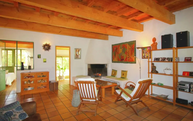 Cozy Holiday Home in Faucon With Swimming Pool