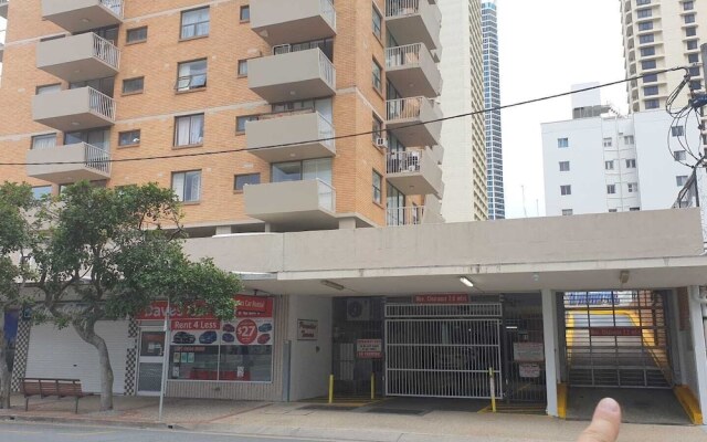 Paradise Towers Surfers Paradise