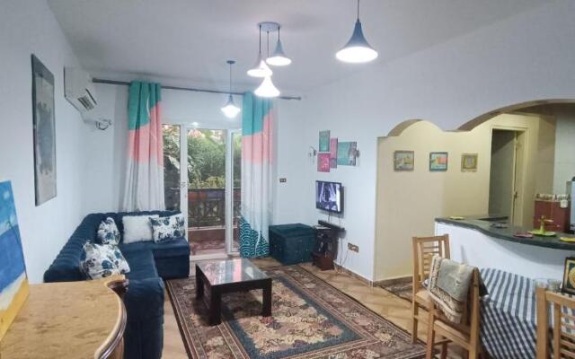 Cozy apartment with a private garden in Giza
