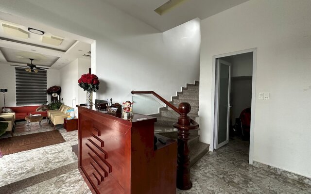 OYO 1204 Hoang Linh Hotel
