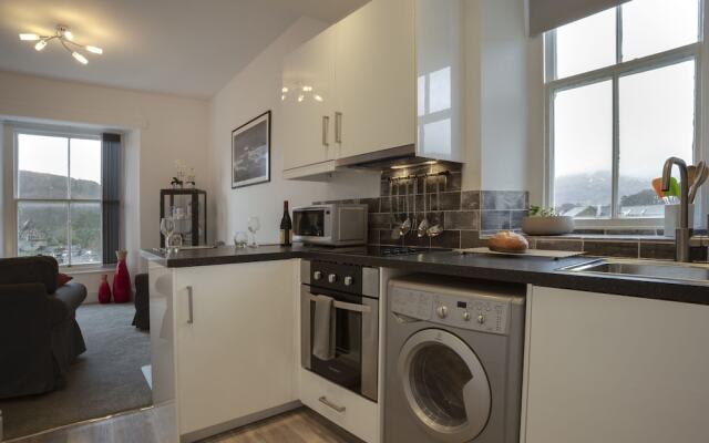 Top of the Bank Apartment