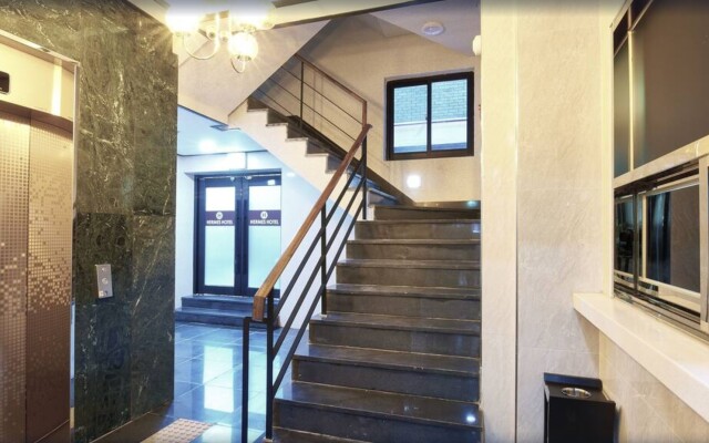 Busan Nampodong Hermes Hotel