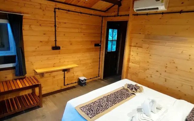Seclude Eco Cottages