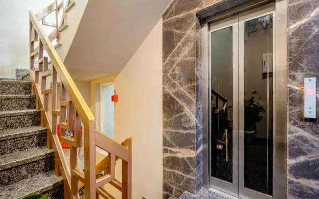 Lime Tree Hotel - Near Medanta Hospital