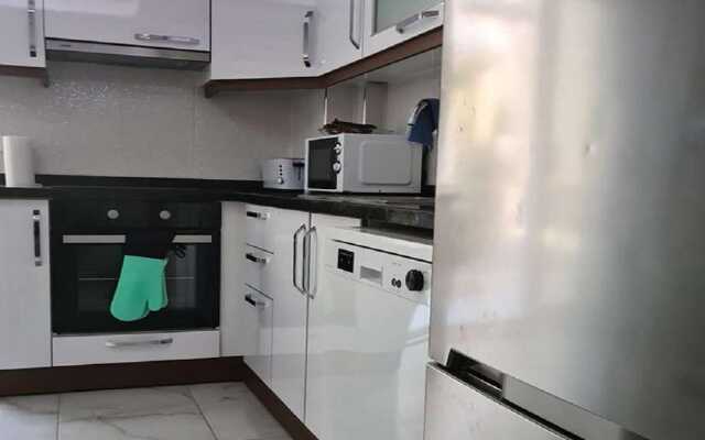 Luxury 2-bed Apartment in Didim - Sleeps 6