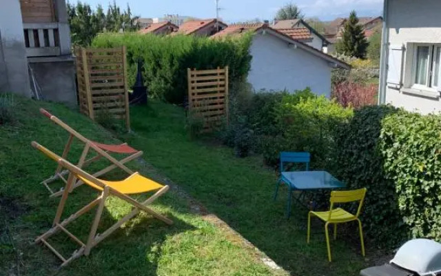 Elegant 3 Pieces - Parking