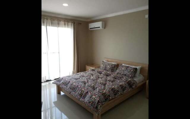 4 Bedrooms Exclusive Apartment in Jesmondin