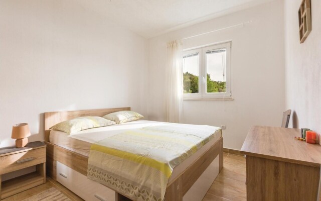 Amazing Home in Komarna With Wifi and 3 Bedrooms