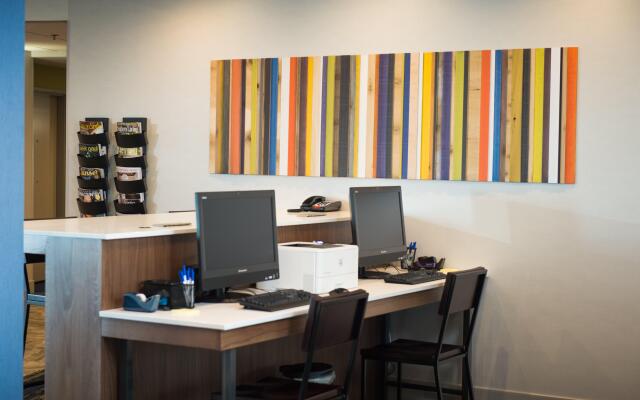 Holiday Inn Express & Suites Rock Falls by IHG