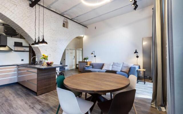 #stayhere - Unique Spacious & Modern 2BDR Upscale Neighbourhood