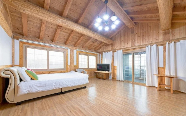 Ganghwa Izba Pension