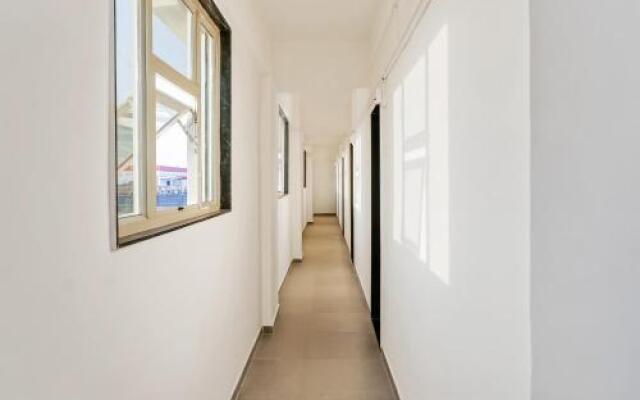 OYO 28474 Hotel Worldking