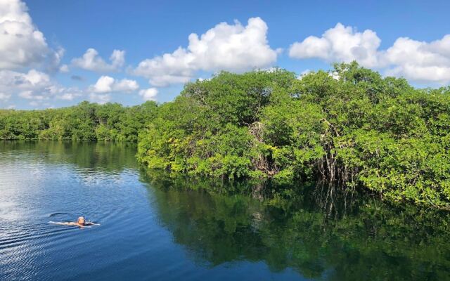 Yaxchen Tulum Cabañas & Cenote