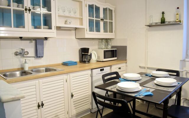 Diamond Astoria 4, Quiet Apartment