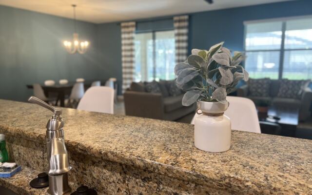 Mansion on Mrytlewood