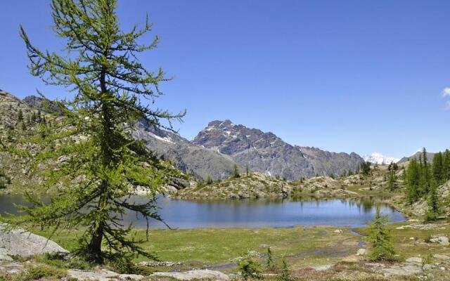 Aosta Stunning Panoramic Views From Modern Two Bedroom Apartment