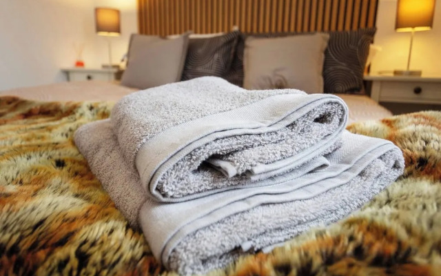 Hampton 3-bedroom Luxury Escape With Parking