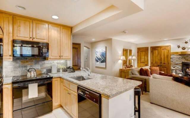 Ski in, Ski out 3 Bedroom Mountain Residence in the Heart of Lionshead Village with Heated Slope Side Pool and Hot Tub