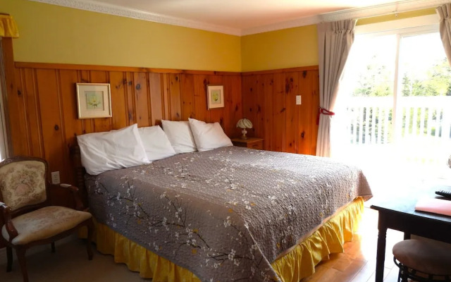 Cavendish Breeze Inn