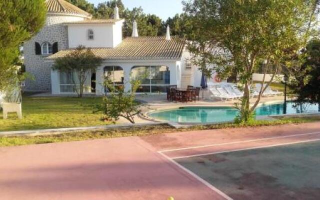 Villa Urbanização Vale da Telha