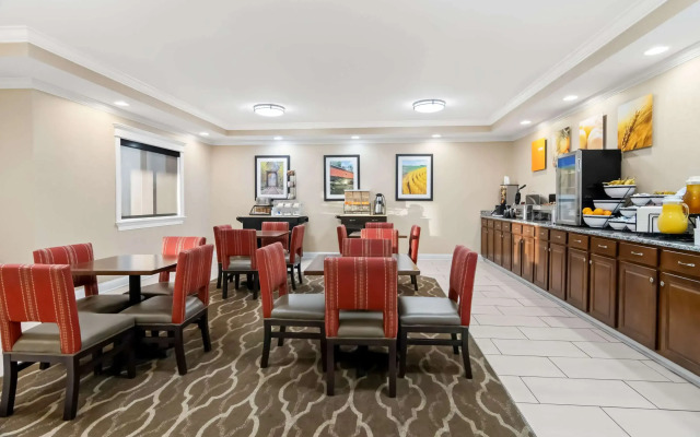 Comfort Inn Hebron-Lowell Area