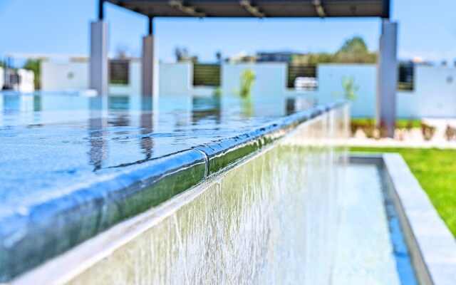 Villa Solaris Heated Pool & Hot Tub