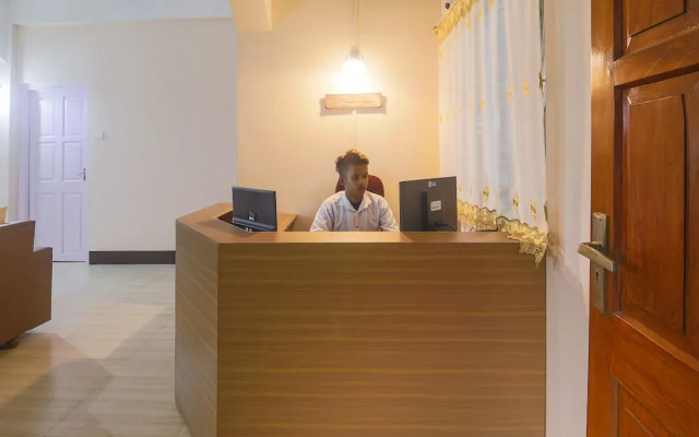 Oyo 22570 Amenity Guest House