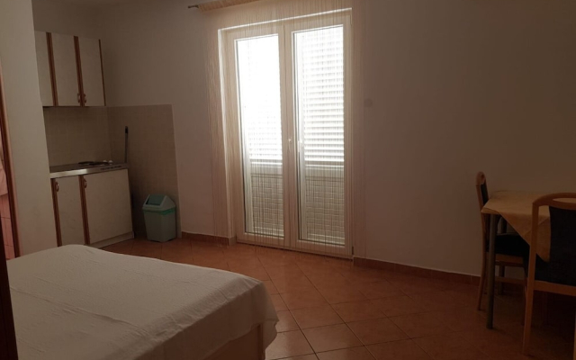 Mari - Near sea - SA1