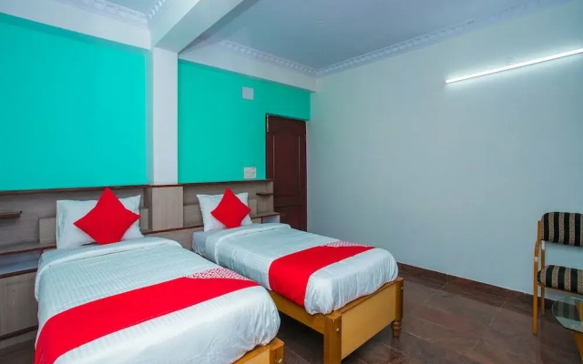 OYO 16123 Chandana Deluxe
