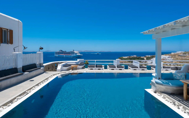 Flaskos Suites