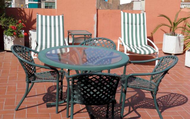 Apartaments Sant Jordi Girona 97