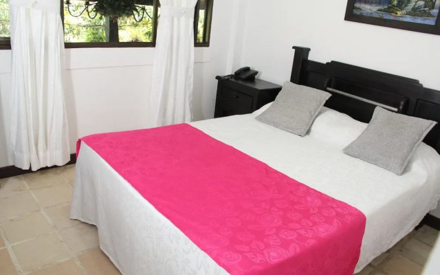 Hotel Hacienda Casa Blanca