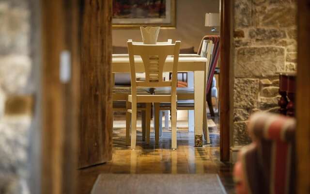 The Coach House at Gileston Manor