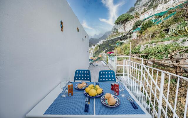Blue Amalfi - Luxury House with private Rooftop