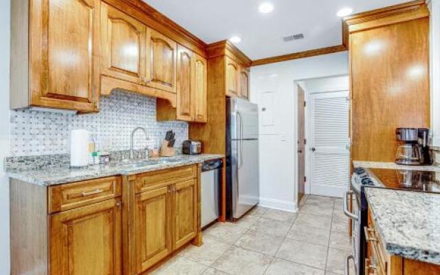 4712 Tennis Club Villa