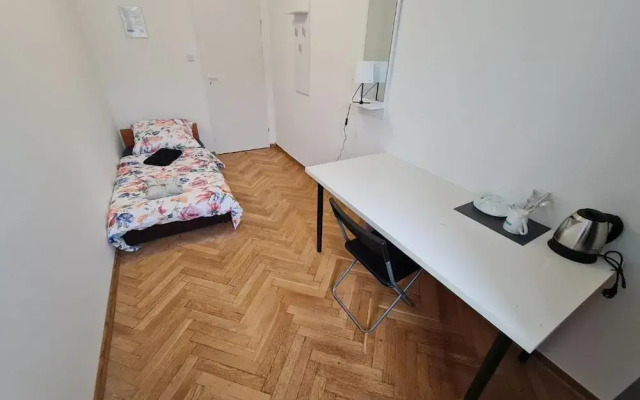 Fantastic Inn Warsaw - O13