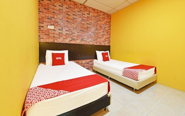 OYO 90363 Nyamanya Inn