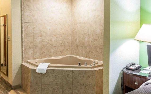 Sleep Inn & Suites Near Joint Base Andrews - Washington Area