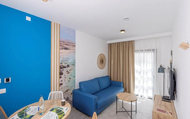 Esmeralda Cotillo Homes by LIVVO