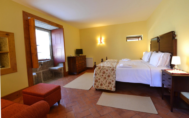 Casa da Portela de Sampriz