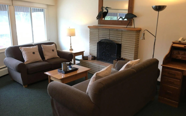 Buccaneer Inn