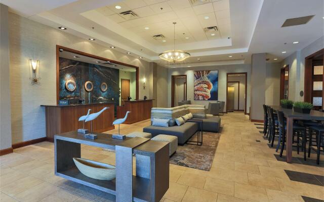 DoubleTree by Hilton Bay City - Riverfront