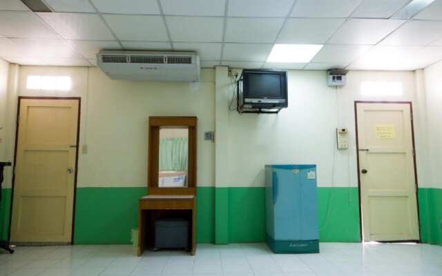 Bualuang Angthong Hotel