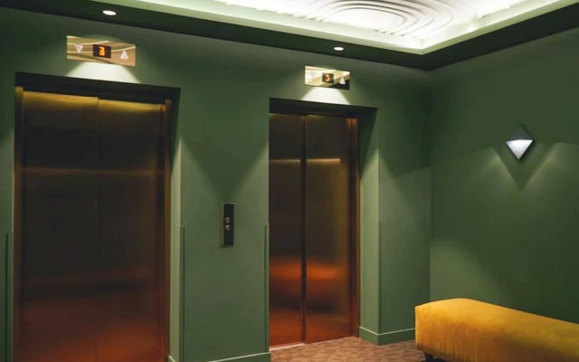 M Suite Hotel