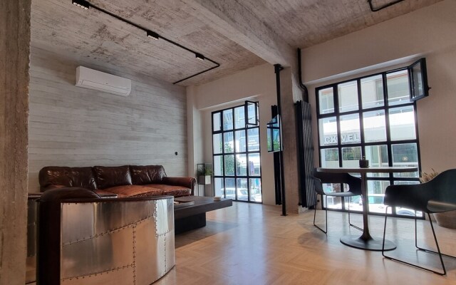 A NYC loft design Studio APT in Kolonaki