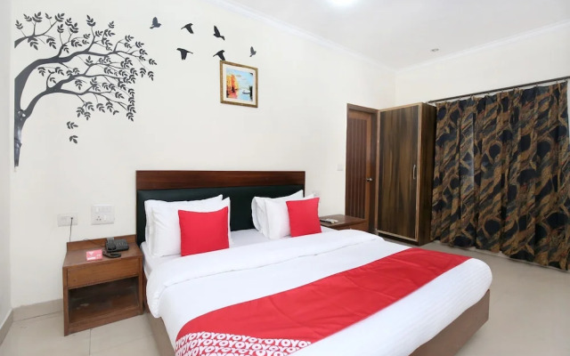 OYO Rooms Sector 7 Madhya Marg