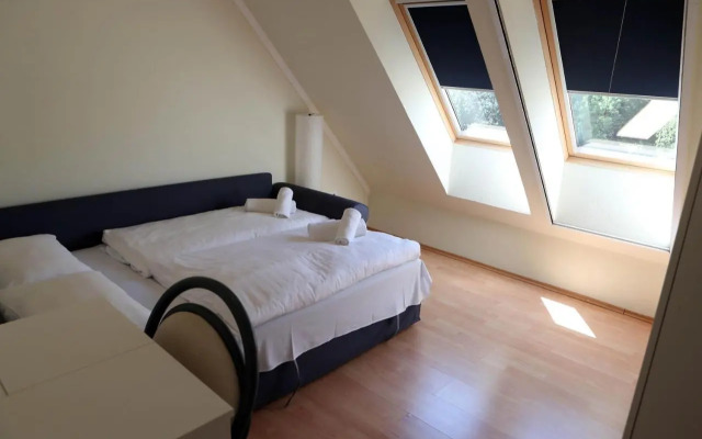 Rév Apartman
