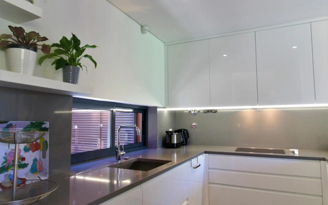 L'Orangerie Green Garden by SAPvillas